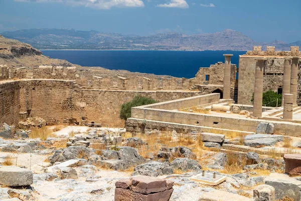 Rovine dell'acropoli di Lindos sull'isola di Rodi, Grecia — Foto Stock