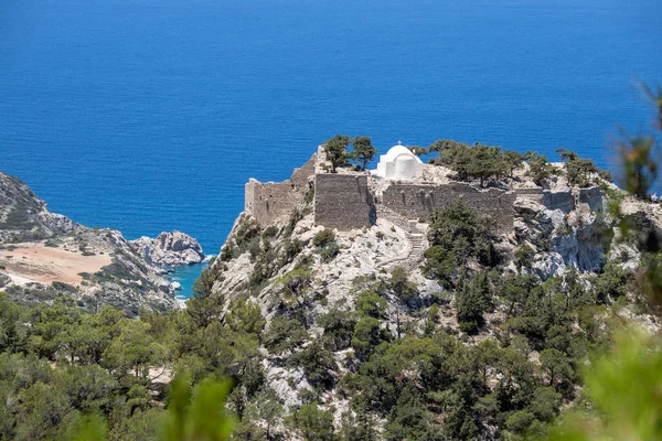 Monolithos yakınlarında Yunanistan manzarası ve kıyı şeridi 