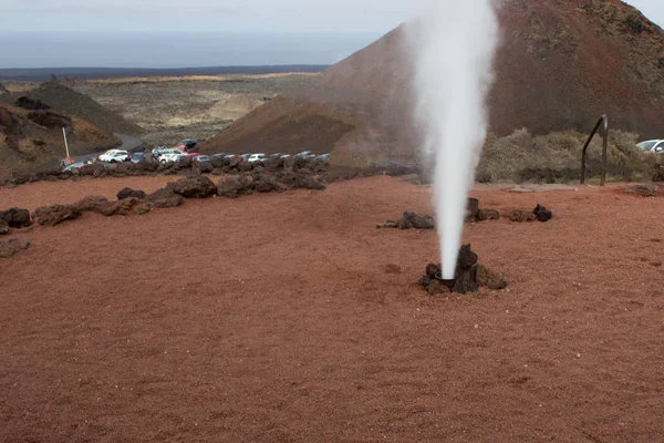 Steam fontaine generated by volcanic heat in Timanfaya Nationalp — Stock Photo, Image