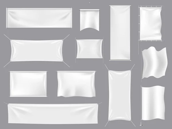 Fabric realistische vlag mockups. Witte textiel banners en 3D doek signboard, lege lege vlaggen template geïsoleerde vector illustratie mockups set — Stockvector