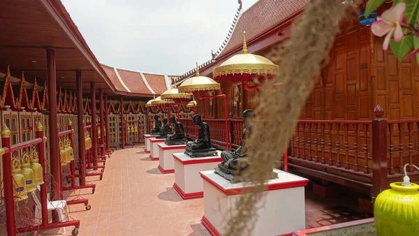 Homem Santo Jardim Wat Indraviharn Bangkok Tailândia — Fotografia de Stock