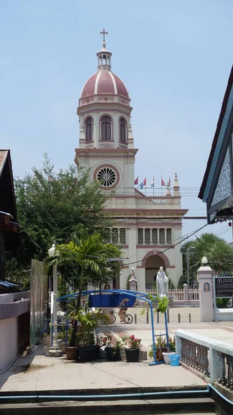 Bangkok, Tayland 'daki Hıristiyan Kilisesi Santa Cruz manzarası