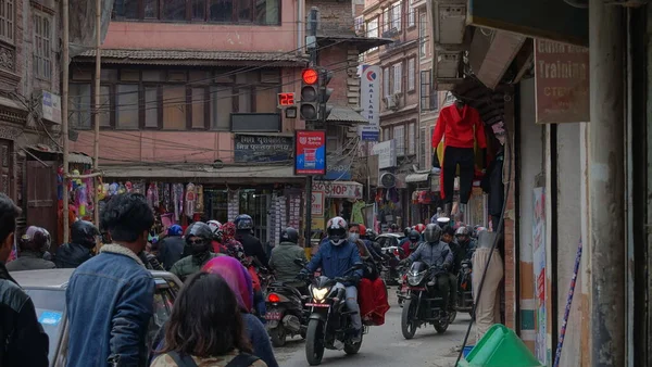 Patan 'da trafik, Durbar Meydanı, Nepal yakınlarında.