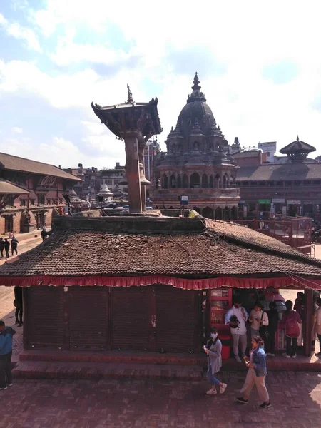 Patan, Nepal 'deki Taleju tapınağının tapınak çanı.
