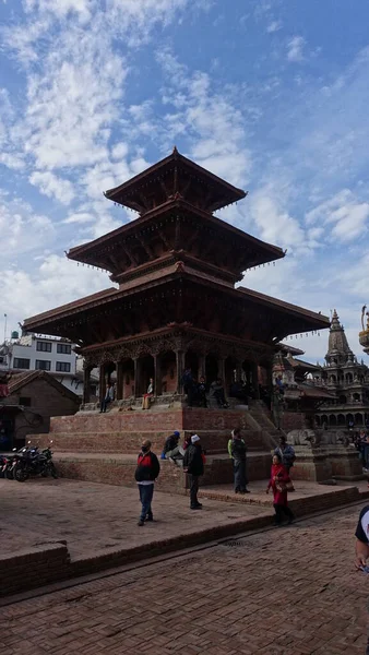 Vishwanath tapınağı manzarası, Patan, Nepal 'deki kutsal Hint tapınağı.