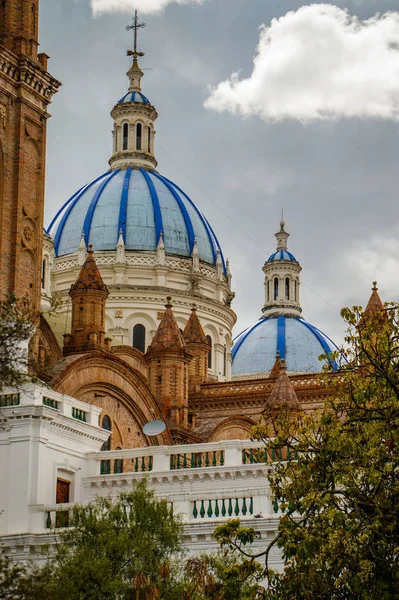 Blå taket katedral i staden Cuenca, Ecuador — Stockfoto