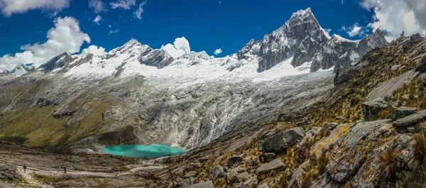 Panoramablick auf cordillera blanca in peru — Stockfoto