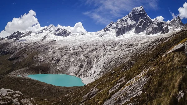 Ünlü Punta Birliği Pass, Huascaran Np görünümünden
