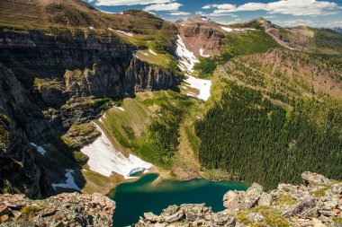 Bir buzul gölleri Akamina ridge peşindedir, Waterton Np, Kanada görüntülemek