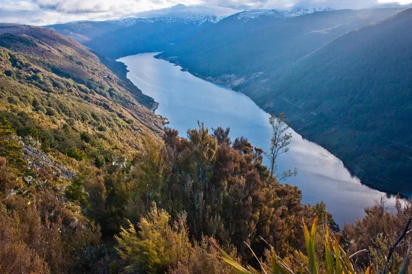 Lago Cobb em Kahurangi NP, Nova Zelândia — Fotografia de Stock