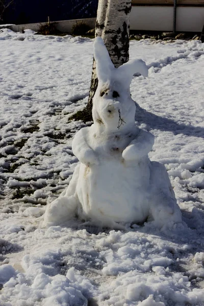 A rabbit made of snow — Stock Photo, Image