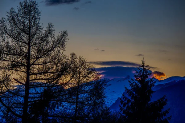 Sonnenuntergang in den Schweizer Alpen — Stockfoto