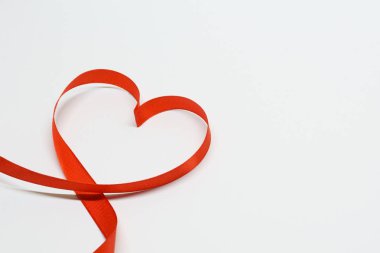 Şerit Sevgililer günü kalp şeklinde