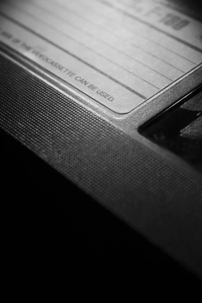 Alte Vhs Videokassette Vor Dunklem Hintergrund Schwarz Weiß — Stockfoto
