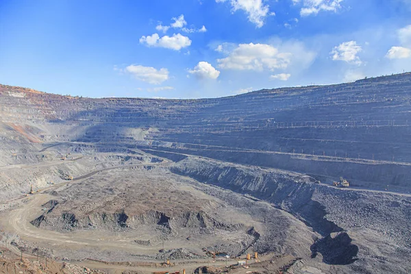 Panorama Cantera Mineral Hierro Día Soleado — Foto de Stock