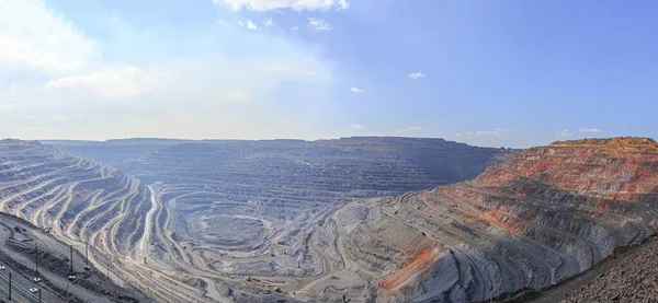 Panorama Cantera Mineral Hierro Día Soleado —  Fotos de Stock