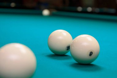 Maç boyunca bilardo topları.