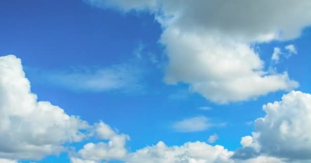 Timelaps Van Wolken Die Door Lucht Bewegen — Stockvideo