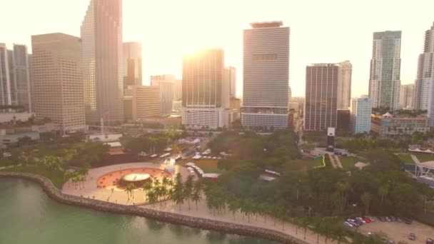 Zonsondergang luchtfoto Bayfront Park Downtown Miami — Stockvideo