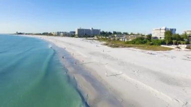 Siesta Key, Florida plaj üzerinde uçmak.