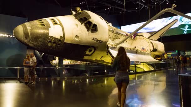 Космический корабль в Центре Кеннеди — стоковое видео