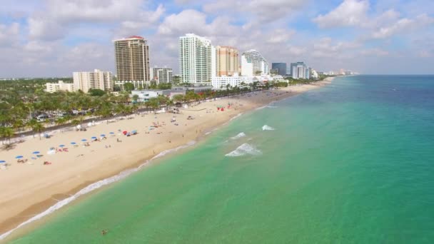Fort Lauderdale Beach and A1A road aerial video — Stock Video