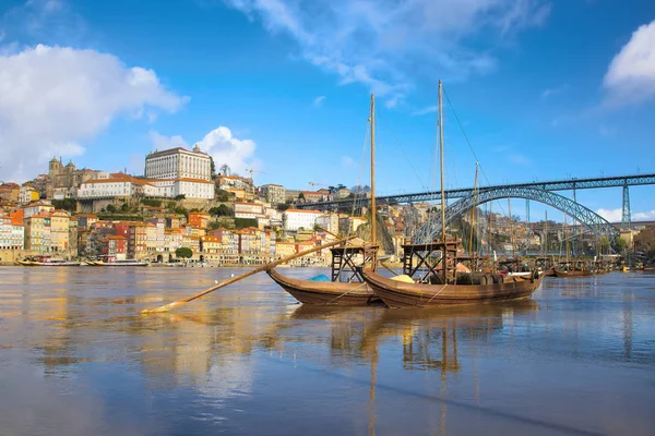 Barche Rabelo tradizionali sul fiume Douro — Foto Stock