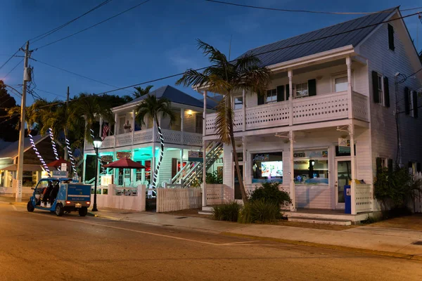 Την οδό Duval τη νύχτα, Key West, Fl — Φωτογραφία Αρχείου