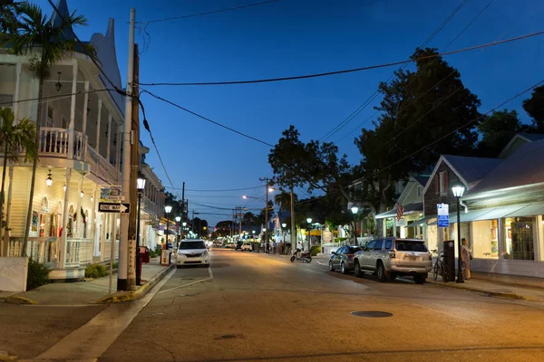 Calle Duval por la noche, Key West, FL — Foto de Stock