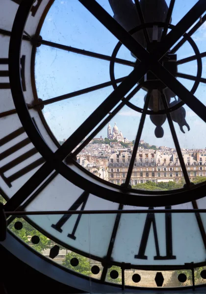 Знаменитые часы в музее Орсе — стоковое фото