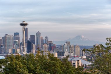 Downtown Seattle manzarası Mt. Rainier Manzaralı