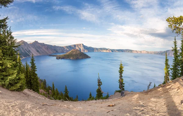 Національний парк, штат Орегон, США Крейтер-Лейк — стокове фото