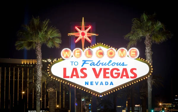 El cartel de Bienvenido a Fabuloso Las Vegas en Las Vegas — Foto de Stock