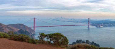 Golden Gate Köprüsü San Francisco ABD batımında