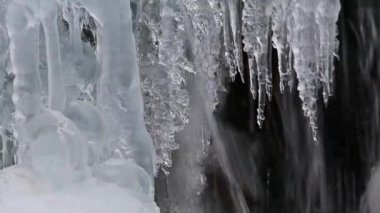 Donmuş şelale Kirkjufellsfoss