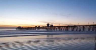 California Oceanside pier timelapse gün batımında