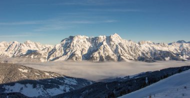 Panoramik manzara Saalbach hinterglemm steinernes Meer leogang gün batımı