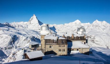 Zermatt Matterhorn Gornergrat Güneşli manzara Mükemmel gökyüzü