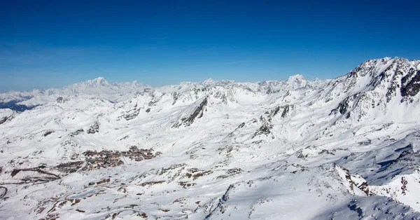 Val thorens Mont Blanc peclet vista neve paisagem montanhosa França alpes — Fotografia de Stock