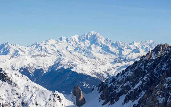 Mont Blanc vista montanha nevada de Mont Vallon Meribel 3 vales — Fotografia de Stock