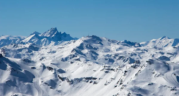 Cime caron val dornen meribel blick sonnenuntergang schneebedeckte berglandschaft frankreich alpen — Stockfoto