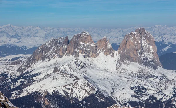 Olaszország Dolomitok Langkofel síközpont Wolkenstein Téli hegyek Tájkép Olasz Alpok — Stock Fotó