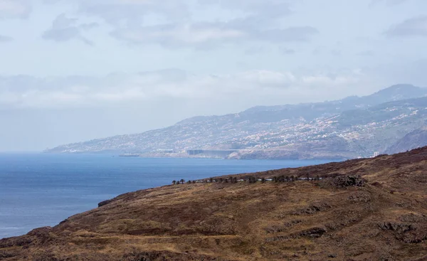 Vista Ponta sao lourenco madeira ponto leste caminho caminhadas tempestuoso mar clima paisagem ao ar livre conceito — Fotografia de Stock