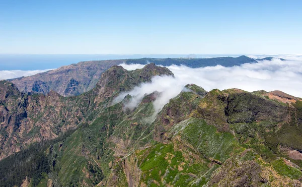Madeira hora krajina velkolepý pohled horizont modrá obloha venkovní cestování koncept — Stock fotografie