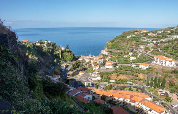 Piękne Małe Miasto Wybrzeża Ribeira Brava Kilka Pięknych Starych Domów — Zdjęcie stockowe