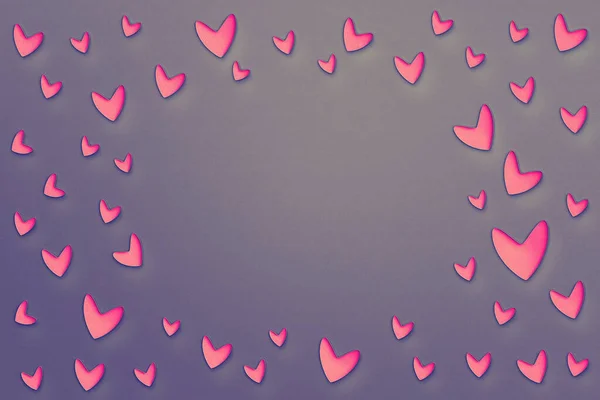 Σύμβολο της αγάπης σε γλυκό γκρι φόντο, ευχετήρια κάρτα, Επίπεδη σχεδίαση. Origami έκανε ζεστό ροζ καρδιά. Αγάπη μπλε φόντο διαμορφώνει μοτίβο υφή για την έννοια ημέρα του Αγίου Βαλεντίνου. — Φωτογραφία Αρχείου