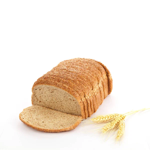 大麦の穀物 耳とパンの一部 — ストック写真