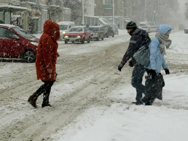 Eső Téli Természeti Katasztrófák Blizzard Erős Havazás Megbénult Város Autó — Stock Fotó