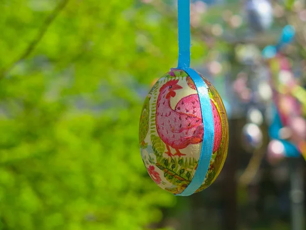 Árbol Decorativo Decorado Con Huevos Pascua Decorados Tadic Nacional Festival — Foto de Stock