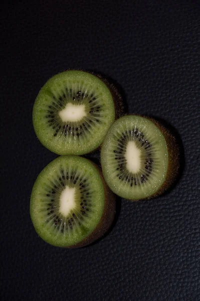 Jus Fruit Kiwi Sur Fond Noir — Photo